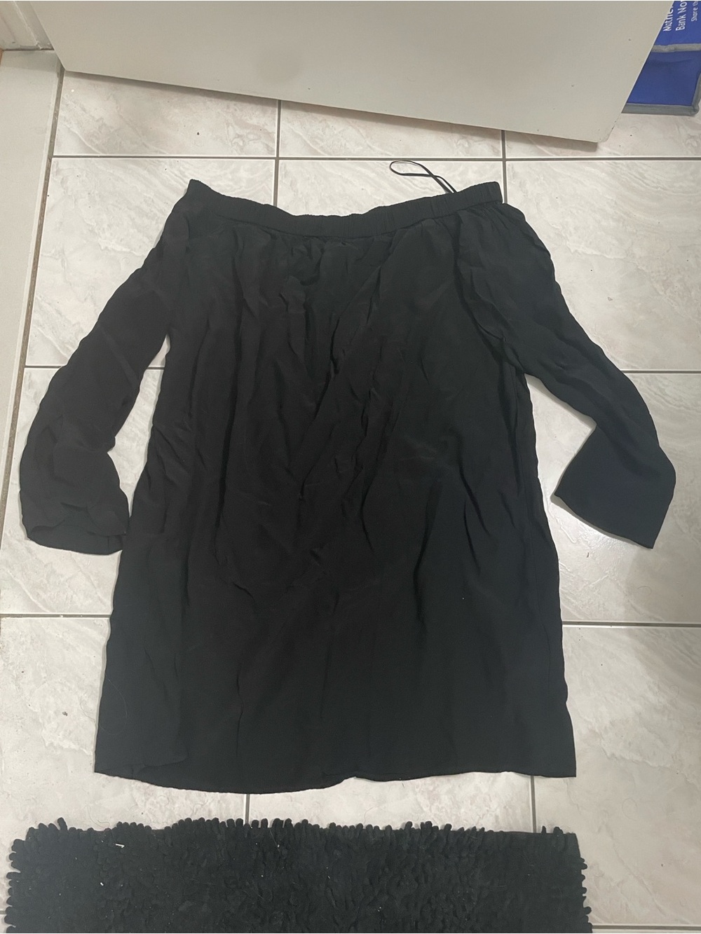 H&M  Black Off-Shoulder Dress